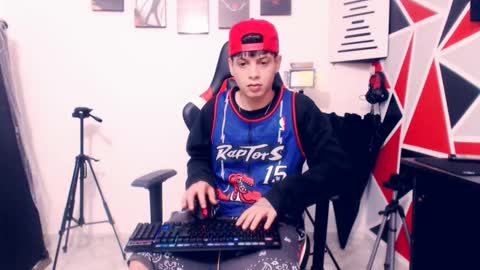 matias online show from November 2025 03:42:02 AM