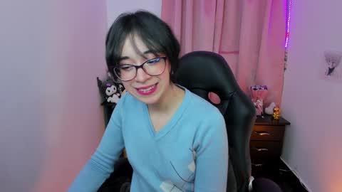 Snapshot of indra_cam chatting on January 2025 10:22:02 AM Diana online show from January 2025 10:22:02 AM