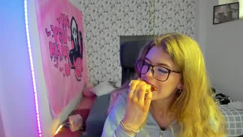 Snapshot of iness_lex chatting on April 2026 07:31:01 AM iness_lex online show from April 2026 07:31:01 AM