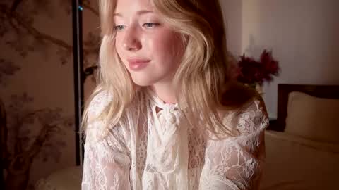 Snapshot of infinitysoul_ chatting on October 2025 04:05:01 PM Alexa..  Inst     Fansly infinitysoul  online show from October 2025 04:05:01 PM