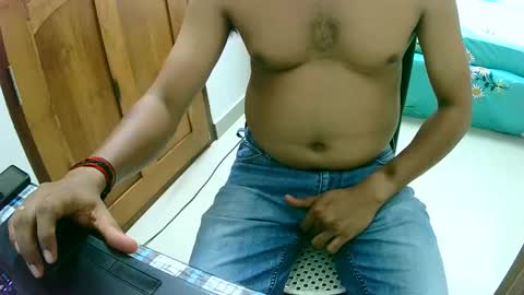 Snapshot of ingloriousuncut chatting on January 2025 10:19:01 AM Inglorious Hairy Uncut online show from January 2025 10:19:01 AM