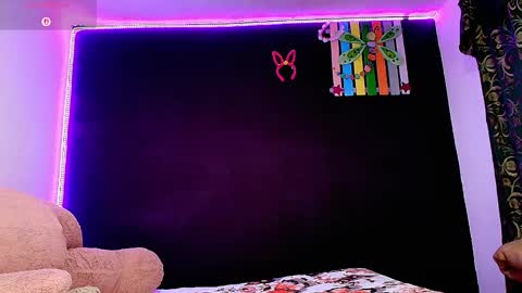 Snapshot of ingrid_zese chatting on April 2026 08:43:02 PM Ingrid Zese online show from April 2026 08:43:02 PM