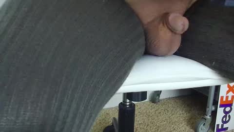 Snapshot of injmolder2 chatting on February 2025 02:38:02 PM Hanging Out online show from February 2025 02:38:02 PM