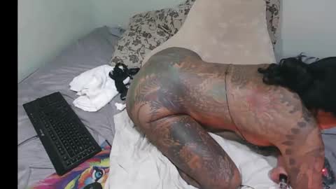 Snapshot of ink_bella chatting on May 2026 06:15:02 PM ink bella online show from May 2026 06:15:02 PM