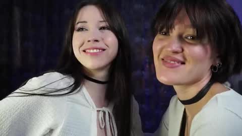 Luna and Dior online show from September 2025 04:33:02 AM