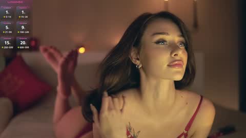 Im Senise Welcome to my room My instagram  online show from December 2024 06:45:01 AM