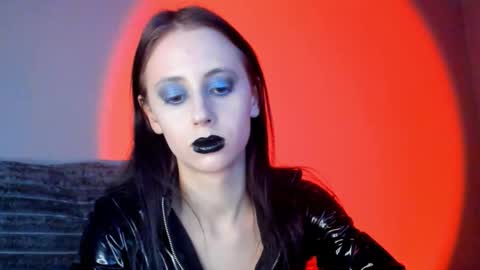 Venera  online show from December 2025 03:52:02 PM