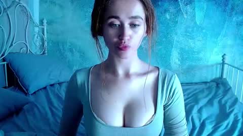 Lina online show from September 2025 02:29:02 PM