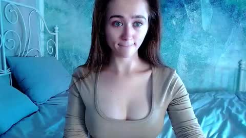 Lina online show from December 2025 12:41:02 AM