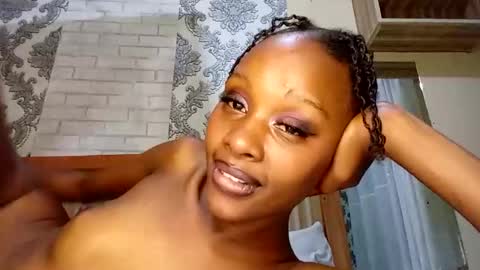 Amber online show from October 2025 06:40:01 PM