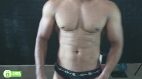 Snapshot of insanestud_miles chatting on June 2026 04:14:02 AM Miles online show from June 2026 04:14:02 AM