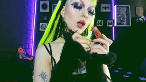   SANIA  online show from December 2024 05:08:01 PM