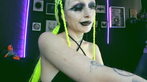   SANIA  online show from February 2025 06:24:02 PM