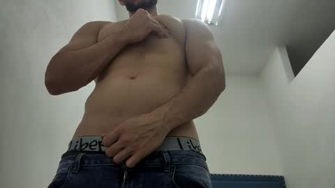 INSTAGRAM  camilodlx online show from December 2025 04:45:02 PM