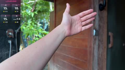 Snapshot of intelligencer chatting on April 2026 01:03:01 AM Sofi online show from April 2026 01:03:01 AM