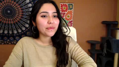 Snapshot of intimatetales chatting on January 2025 04:05:01 PM Africa online show from January 2025 04:05:01 PM