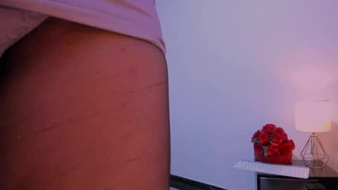 Pantyhose Queen online show from April 2026 07:55:01 PM