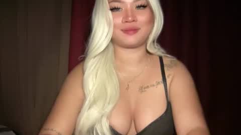 Snapshot of into_the_nightxxx chatting on April 2026 01:20:02 PM KATH online show from April 2026 01:20:02 PM