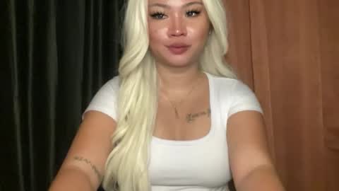 Snapshot of into_the_nightxxx chatting on April 2026 12:17:01 PM KATH online show from April 2026 12:17:01 PM