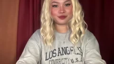 Snapshot of into_the_nightxxx chatting on April 2026 01:32:02 PM KATH online show from April 2026 01:32:02 PM