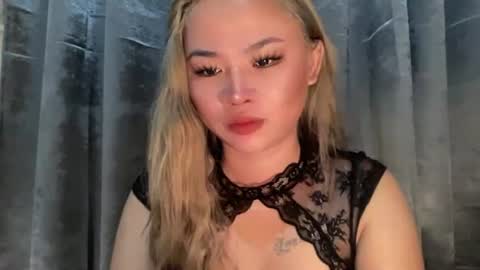 Snapshot of into_the_nightxxx chatting on June 2026 01:44:02 AM KATH online show from June 2026 01:44:02 AM