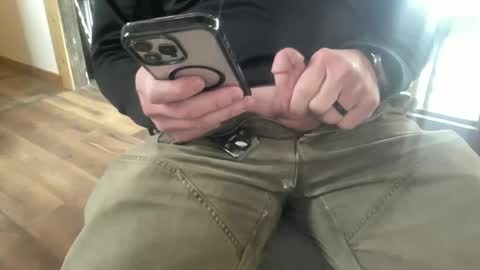 Snapshot of iowafarmcock chatting on February 2025 03:49:01 PM iowafarmcock online show from February 2025 03:49:01 PM