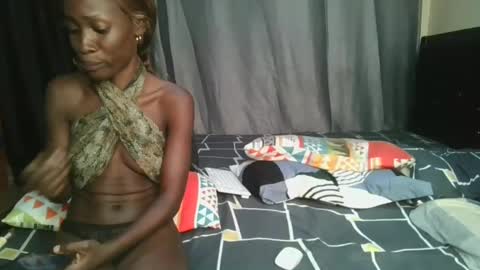 Snapshot of irahhottie chatting on February 2025 09:53:02 PM irrah online show from February 2025 09:53:02 PM