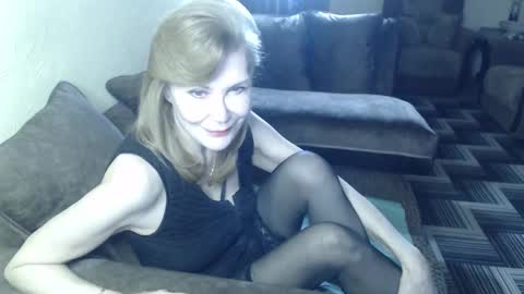 irenalegs online show from March 2026 06:41:02 AM