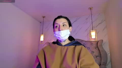 iris_77 online show from December 2025 07:07:01 PM