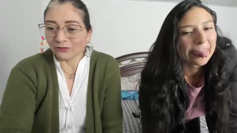 Snapshot of iris__sexy chatting on February 2025 10:00:01 PM angusdiabla online show from February 2025 10:00:01 PM