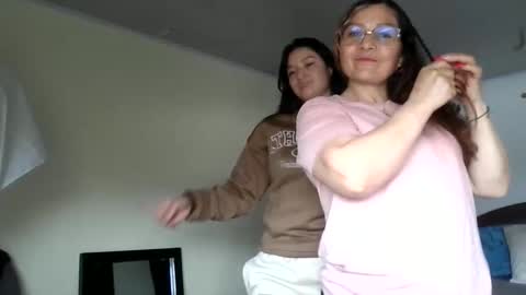 Snapshot of iris__sexy chatting on October 2025 08:02:02 PM angusdiabla online show from October 2025 08:02:02 PM