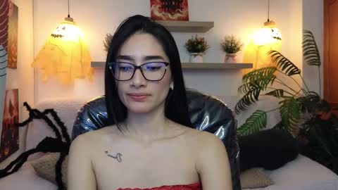 Snapshot of iris_cam_ chatting on October 2025 02:02:01 PM iris online show from October 2025 02:02:01 PM