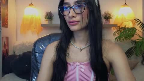 Snapshot of iris_cam_ chatting on November 2025 03:12:01 PM iris online show from November 2025 03:12:01 PM
