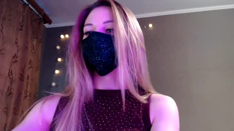 Lily online show from April 2026 04:41:01 PM