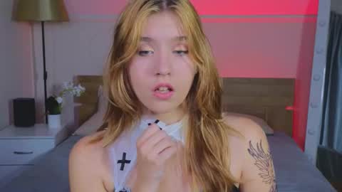 Iris  online show from November 2025 09:53:01 AM