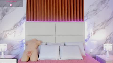 Snapshot of iris_thompson chatting on April 2026 04:07:02 AM Iris online show from April 2026 04:07:02 AM