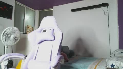 Camilla online show from February 2025 12:17:02 PM