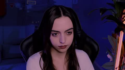 Iris online show from December 2024 08:38:01 PM