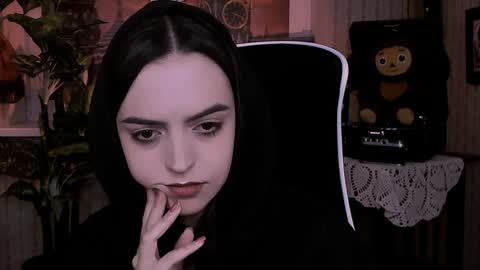 Iris online show from December 2024 07:14:02 PM