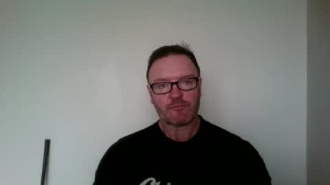 Snapshot of irish_pipe chatting on April 2026 10:43:01 AM irish_pipe online show from April 2026 10:43:01 AM