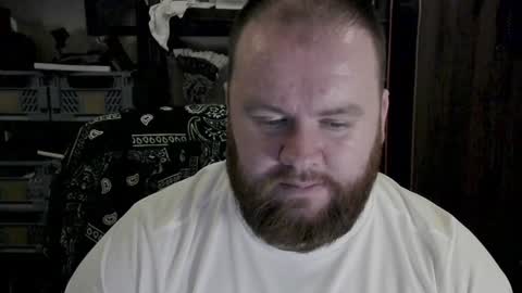 Snapshot of irishdaddy24 chatting on December 2024 11:05:01 PM twitter theirishman205 online show from December 2024 11:05:01 PM