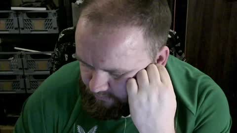 Snapshot of irishdaddy24 chatting on December 2024 09:17:02 PM twitter theirishman205 online show from December 2024 09:17:02 PM