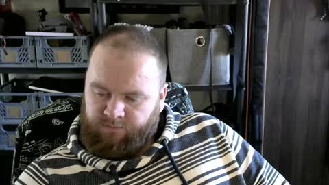 Snapshot of irishdaddy24 chatting on December 2024 01:00:01 PM twitter theirishman205 online show from December 2024 01:00:01 PM