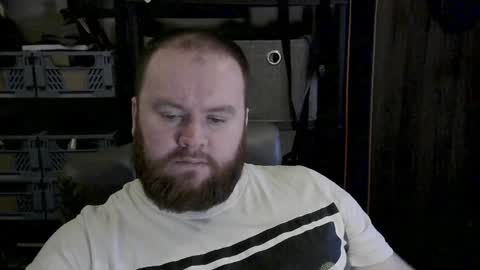 Snapshot of irishdaddy24 chatting on December 2024 04:08:02 PM twitter theirishman205 online show from December 2024 04:08:02 PM