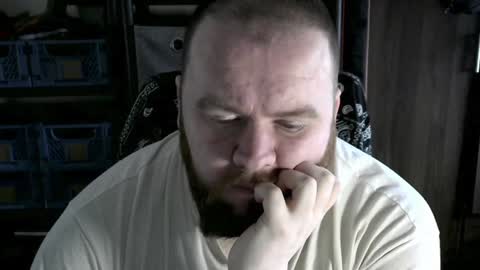 Snapshot of irishdaddy24 chatting on February 2025 12:39:02 PM twitter theirishman205 online show from February 2025 12:39:02 PM