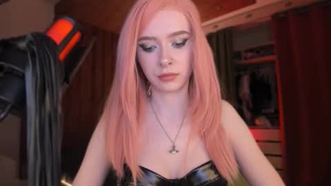 Snapshot of irisice chatting on November 2025 06:43:02 PM Miss Iris Fansly Miss Iris new inst. online show from November 2025 06:43:02 PM