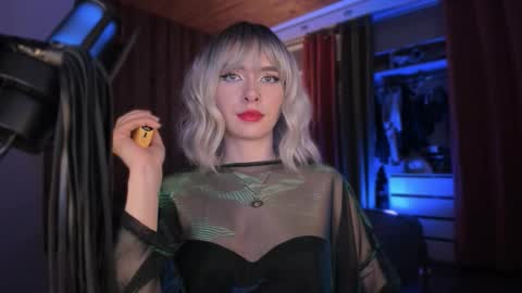 Snapshot of irisice chatting on December 2025 10:47:01 PM Miss Iris Fansly Miss Iris new inst. online show from December 2025 10:47:01 PM