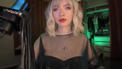 Snapshot of irisice chatting on January 2026 09:07:02 PM Miss Iris Fansly Miss Iris new inst. online show from January 2026 09:07:02 PM