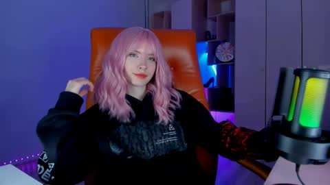 Snapshot of irisice chatting on April 2026 07:11:02 PM Miss Iris Fansly Miss Iris new inst. online show from April 2026 07:11:02 PM