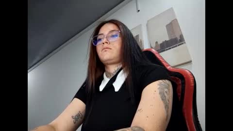 iriss_cardenas online show from April 2026 09:23:01 PM